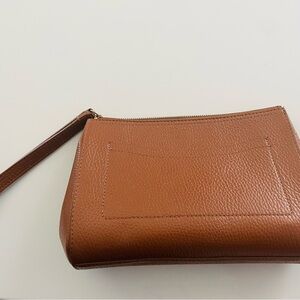 Cuyana Caramel Wristlet